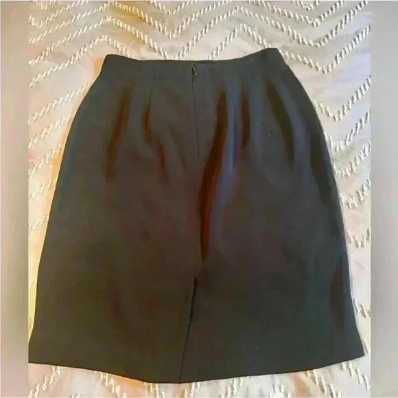 Ann Taylor Knee Length Classic Black Pencil Skirt-Fully lined Women's Size 10 - Picture 1 of 6